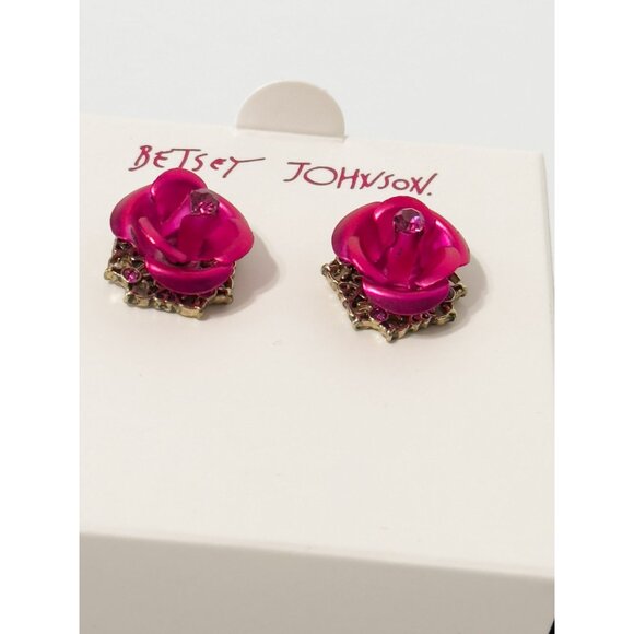 Betsey Johnson NWB Gold Tone Pink Metal Rose Bud Stud Earrings Crystal Accents - Picture 10 of 12